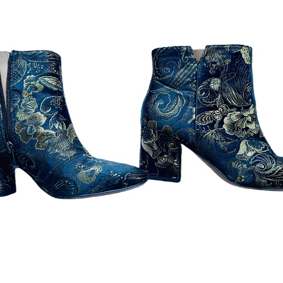 ‼️DISCONTINUED‼️ Franco Sarto Black & Gold Ankle Boots | Size 8M | 38 EU | $55 - Picture 4 of 8